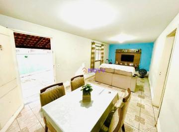 8c0c0d962202fa33dfd23e01bc1ba5dcfb3dcca8 · Excelente Casa,  4 quartos, localização com vasto comércio, Oportunidade !
