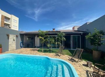 00e2d0287335d9735814ae350e28e396d54803ce · Casa com piscina, completa, 2 quartos,  180,47 m²