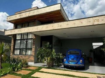 d04f34077635d3bcbbaa4adb4d25f9edf461923b · Casa térrea com 3 suítes no Condomínio Residencial Jardim Vitoria em Nova Odessa/SP.