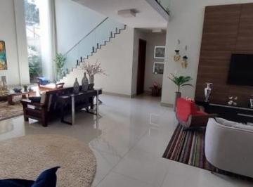 Casa · 440m² · 4 Quartos · 3 Vagas · Casa com 4 quartos à venda no Bairro Santa Mônica - Uberlândia/MG