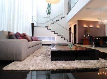 Casa · 622m² · 6 Quartos · 4 Vagas · Casa com 6 quartos à venda no Bairro Jardim Colina - Uberlândia/MG