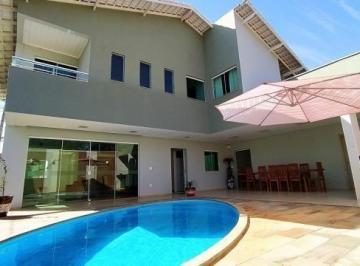 Casa · 320m² · 3 Quartos · 4 Vagas · Casa com 3 quartos à venda no Bairro Santa Rosa - Uberlândia/MG