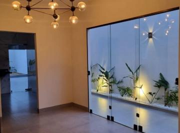 Casa · 165m² · 3 Quartos · 3 Vagas · Casa com 3 quartos à venda no Bairro Jardim Europa - Uberlândia/MG