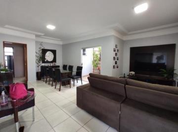 Casa · 124m² · 3 Quartos · 4 Vagas · Casa à venda no bairro Jardim Botânico - Uberlândia/MG