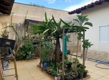 Casa · 222m² · 4 Quartos · 2 Vagas · Casa com 4 quartos à venda, bairro Saraiva - Uberlândia/MG