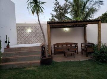 Casa · 217m² · 4 Quartos · Casa com 4 quartos à venda, 350 m² por R$ 980.000 - Cidade Jardim - Uberlândia/MG