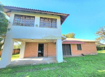Casa · 4 Quartos · Casa estilo chácara