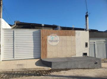Casa nova a venda em Feira de Santana · Casa Charmosa Reformada de 3 Quartos à Venda em Feira de Santana