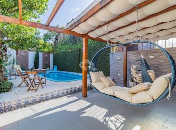247548_iPiY735mo_247548632133d800f89.jpg · Casa 204m² semi mobiliada. Bairro Passo das Pedras.