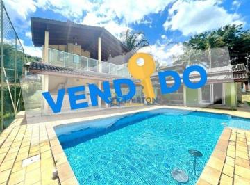 c37b7f08db306409eabdddbcfcc489a94eac0608 · Casa à Venda em Condomínio Fechado, Bom Jesus dos Perdões.