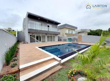 2bbabf52857ec83f8f1f01fbd9f592db21b3e67c · Deslumbrante Casa de 4 Suítes à Venda por R$ 1.799.000 com Piscina Borda Infinita e Vista para Área 