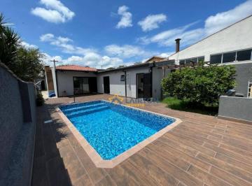 cd8717e7d66fd3fcfc40d5e6bbfa4f70817ff086 · Casa Térrea de Luxo com 3 Suítes e Piscina à Venda no Centro de Atibaia/SP