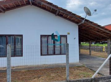 Casa · 100m² · 3 Quartos · 2 Vagas · Casa à venda no bairro Centro - Guaramirim/SC