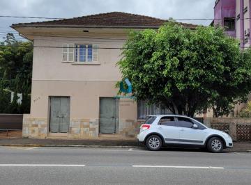 Casa · 300m² · 4 Quartos · Casa à venda no bairro Centro - Guaramirim/SC