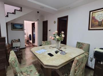 Casa · 180m² · 3 Quartos · 2 Vagas · Village Geminada