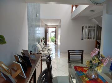 Casa · 135m² · 3 Quartos · 1 Vaga · Casa 3 dormitórios, 1 suite, 1 vagas, edícula com churrasqueira e piscina. Bairro Guarujá