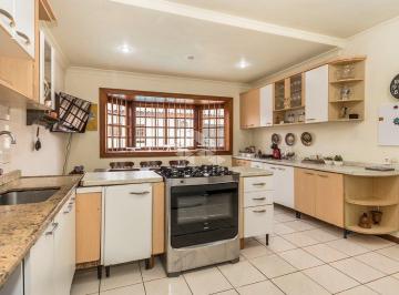 Casa · 357m² · 4 Quartos · 4 Vagas · Casa (04) Dormitórios/Quartos sendo (1) suítes no bairro Glória em Porto Alegre