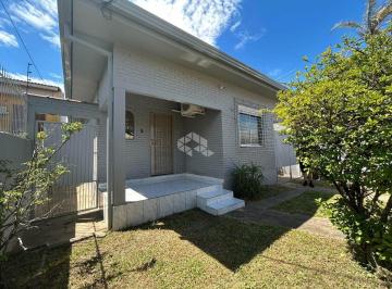 Casa · 167m² · 4 Quartos · 4 Vagas · Casa térrea com 3 dormitórios e amplo salão de festas, no bairro Cavalhada