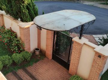 Casa · 470m² · 3 Quartos · 2 Vagas · Sobrado à venda no bairro Parque Fehr - São Carlos/SP