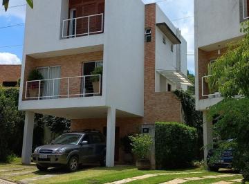 Casa · 183m² · 3 Quartos · 2 Vagas · Casa na Granja Viana