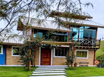 Casa · 340m² · 4 Quartos · 2 Vagas · Casa no Quinta dos Lagos
