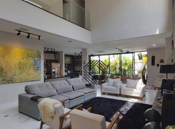 eddac933c5a233690dd81ca894586af9d1307bd7 · Sobrado com 4 quartos (4 suítes), ambientes integrados e piscina - Condomínio Residencial Giverny - 
