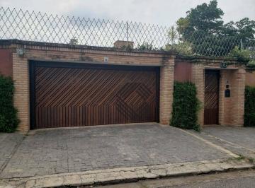 51840b986e2c0926ec2572baeae57fdaecaa87ee · Sobrado residencial ou comercial  com terreno de 990 m2 e 350 m2 são 4 dormitórios ( 02 suítes )  - 