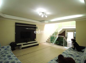 Casa · 208m² · 3 Quartos · Casa à venda - em Bangú