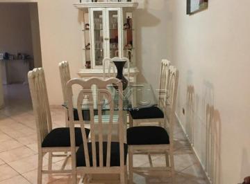 Casa · 253m² · 3 Quartos · Casa à venda - no Jardim Teles de Menezes