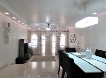 Casa · 380m² · 3 Quartos · Casa à venda - na Vila Valparaíso