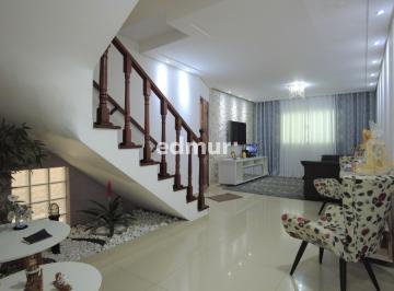 Casa · 221m² · 4 Quartos · Casa à venda - em Santa Maria