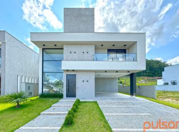 Casa · 378m² · 5 Quartos · 2 Vagas · Casa a venda em Condomínio fechado com 5 quartos sendo 4 suítes em Ingleses, Florianópolis/SC.