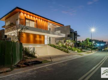 ncrjmu2nmjjztblmjbhm2q4_md · Sobrado 5 suítes com elevador no Luxuoso Condomínio Villa dos Pinheiros