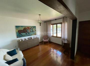 c9ea3c6f-c3bb-4139-b188-bb7caacc90bb · Casa térrea com 3 quartos e suíte  bem localizada no bairro Tristeza