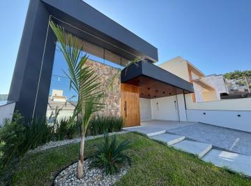 Casa · 140m² · 3 Quartos · 2 Vagas · Casa Deslumbrante com Piscina, Espaço Gourmet e Acabamento Prime (Palhoça/SC)!