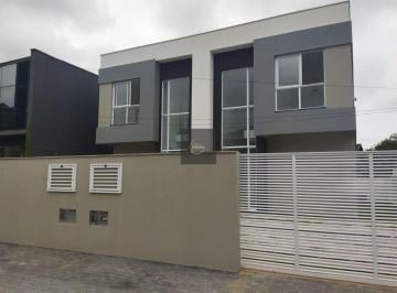 Casa · 110m² · 3 Quartos · 2 Vagas · Sobrado geminado com 3 quartos no bairro Ubatuba em São Francisco do Sul-SC