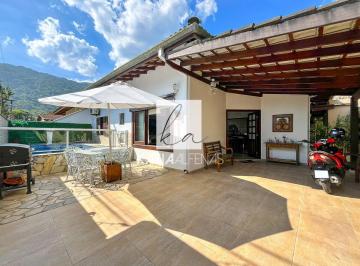 Casa · 88m² · 3 Quartos · 2 Vagas · Casa com Piscina | 500m do mar