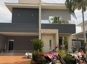 Casa · 320m² · 3 Quartos · 4 Vagas · Sobrado á venda no Condomínio Belvedere I