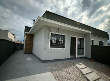 Casa · 70m² · 2 Quartos · 2 Vagas · Belíssima casa com 2 dormitórios / 1 suíte