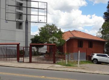 Fachada 4 · Casa de 186m² com 2 pisos e 600m² de terreno em área nobre da cidade.