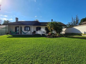 Pátio frente · CASA 3 DORMITÓRIOS E AMPLO PATIO