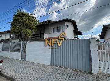 Casa · 240m² · 3 Quartos · 2 Vagas · 3 Quartos 1 sendo suíte