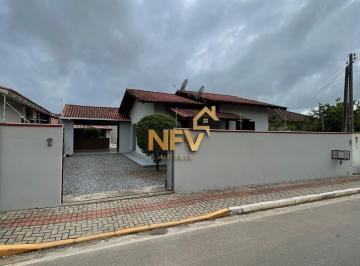 Casa · 100m² · 3 Quartos · 1 Vaga · Casa com Piscina