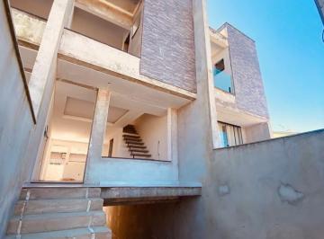 Casa · 146m² · 3 Quartos · 2 Vagas · Sobrado Geminado Triplex