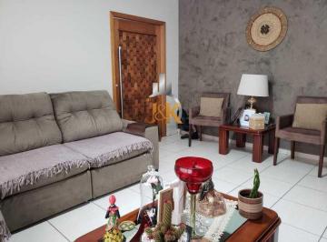 Casa · 220m² · 9 Quartos · 4 Vagas · Vende ótima casa terrea com edicula na vila Estefano ótima localização perto de