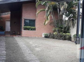 b0a12cfaf40f599655464479975ef7215b785062 · Ótima casa térrea