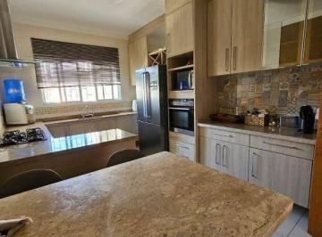 54824c96045f1667362575b0025e00aa7cb46850 · Casa com 3 dormitórios à venda, 389 m² por R$ 1.590.000,00 - Jardim Quintas das Videiras - Jundiaí/S