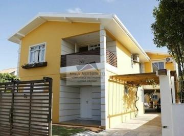 Comercial · 479m² · 14 Quartos · 800 metros até a praia e Centrinho de Ingleses!
