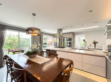 Casa · 205m² · 3 Quartos · 2 Vagas · CASA EM CONDOMÍNIO em CURITIBA - PR, no bairro San
