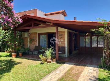 363017_iRQ54p86Q7034_36301764766dcfe79d3.jpg · Vende-se Casa no Centro de Garopaba